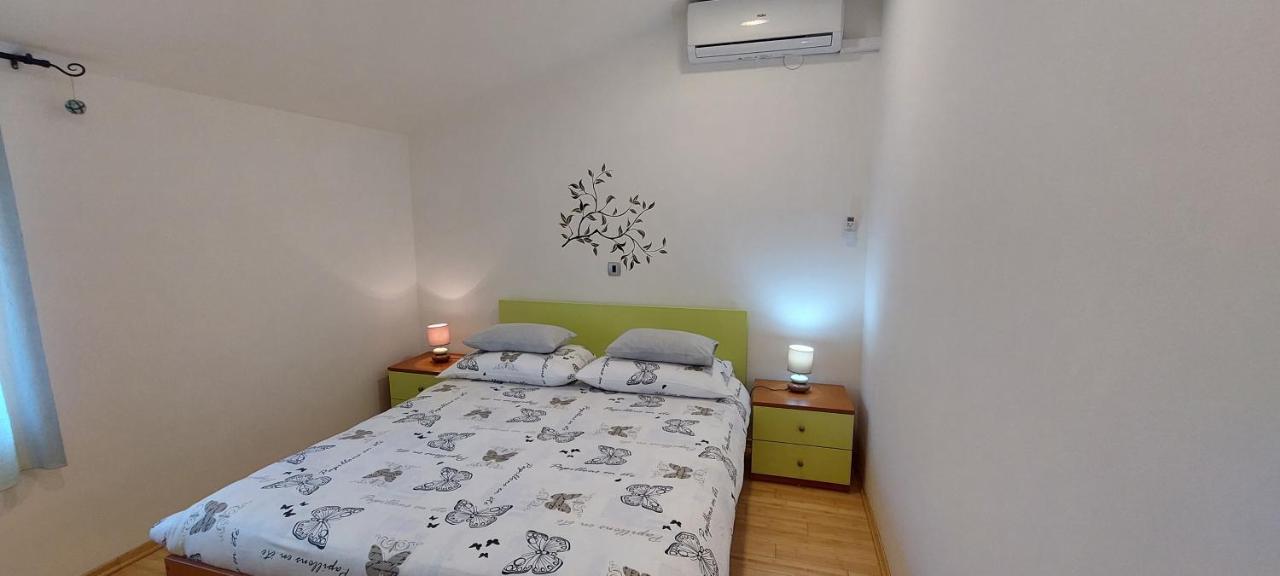 Adriana Apartment มาลีโลชินจ์ ภายนอก รูปภาพ